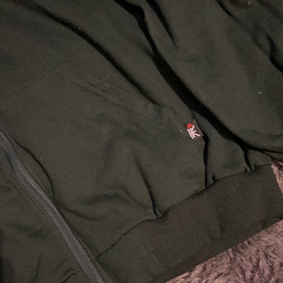 Green zip front hoodie front pockets - Picture 3 of 3